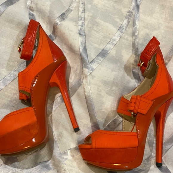 AUTHENTIC Jimmy Choo orange heels NWT. Purchased in London - Picture 8 of 10